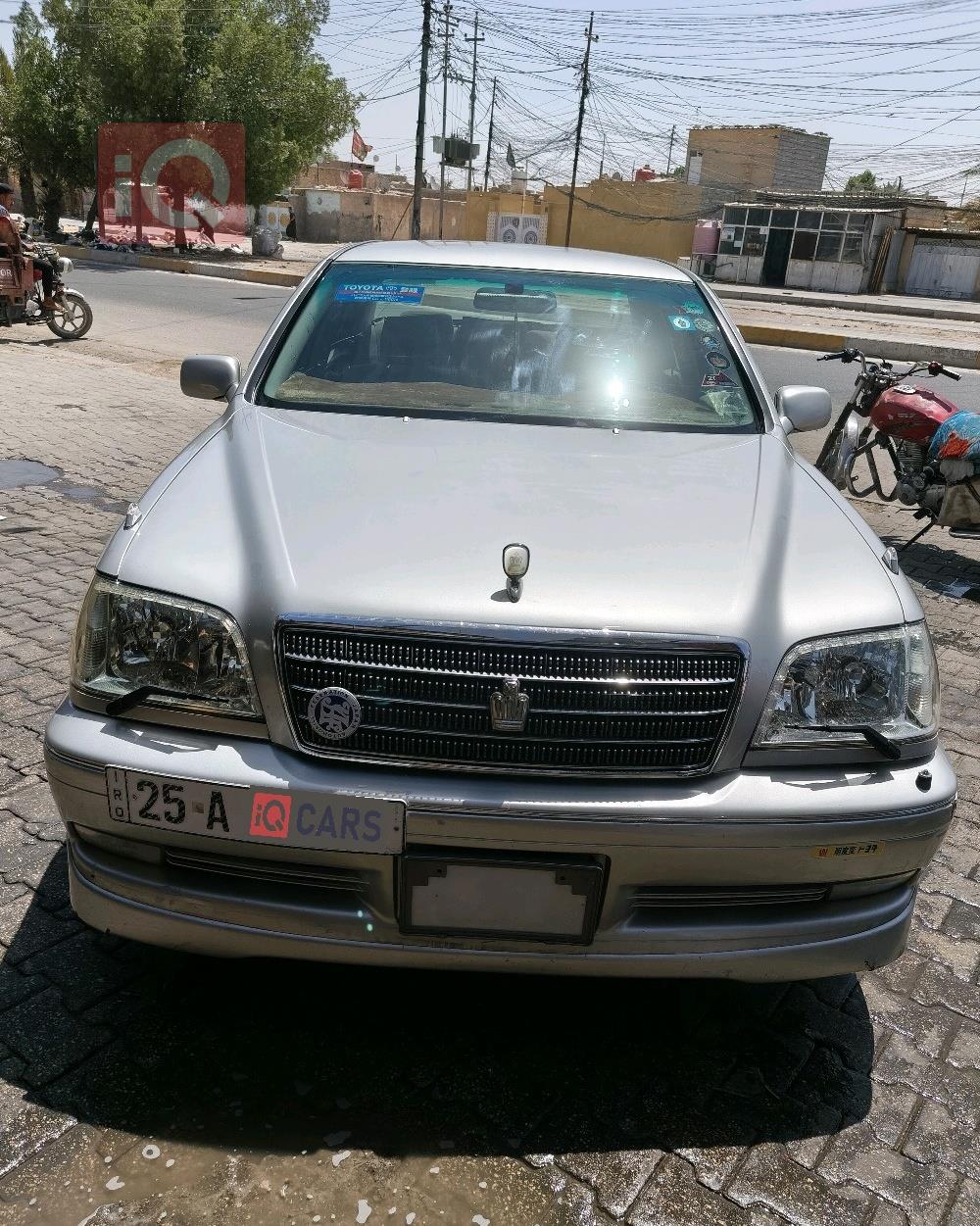 تۆیۆتا کراون